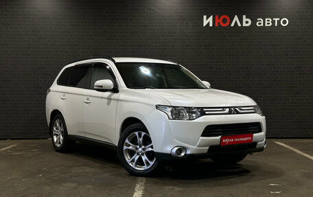 Mitsubishi Outlander III рестайлинг 3, 2012 год, 1 579 000 рублей, 3 фотография