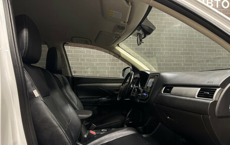 Mitsubishi Outlander III рестайлинг 3, 2012 год, 1 579 000 рублей, 10 фотография
