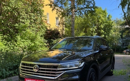 Volkswagen Touareg III, 2020 год, 4 600 000 рублей, 1 фотография