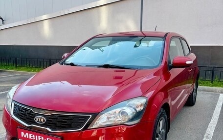 KIA cee'd I рестайлинг, 2011 год, 750 000 рублей, 1 фотография