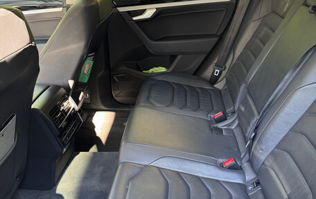 Volkswagen Touareg III, 2020 год, 4 600 000 рублей, 26 фотография