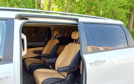 KIA Carnival, 2020 год, 3 800 000 рублей, 23 фотография