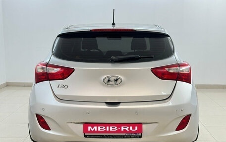 Hyundai i30 II рестайлинг, 2012 год, 815 000 рублей, 3 фотография