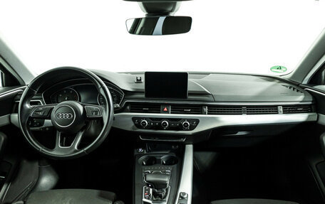 Audi A4, 2018 год, 2 050 000 рублей, 14 фотография