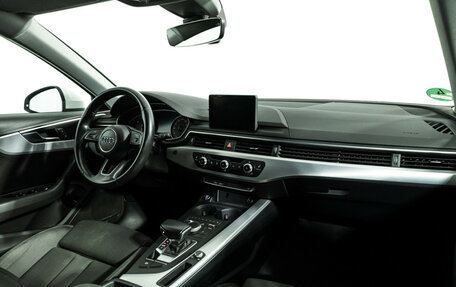 Audi A4, 2018 год, 2 050 000 рублей, 10 фотография