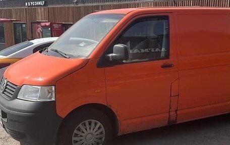 Volkswagen Transporter T5 рестайлинг, 2006 год, 720 000 рублей, 1 фотография