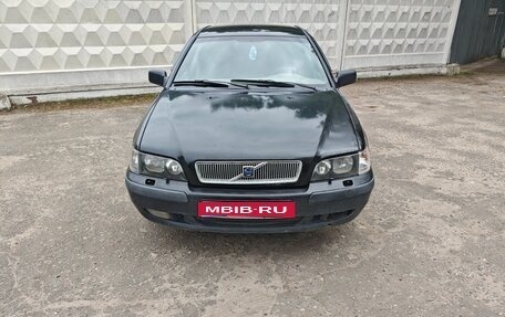 Volvo S40 II, 2001 год, 285 000 рублей, 1 фотография