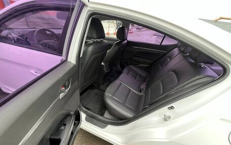 Hyundai Avante, 2017 год, 1 230 000 рублей, 14 фотография
