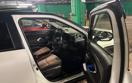 Toyota Yaris Cross, 2020 год, 1 920 000 рублей, 8 фотография