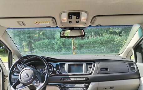 KIA Carnival III, 2019 год, 2 900 000 рублей, 20 фотография