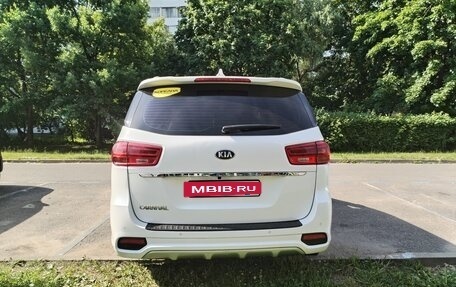 KIA Carnival III, 2019 год, 2 900 000 рублей, 8 фотография