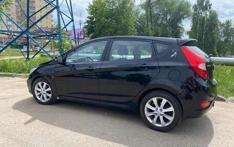 Hyundai Solaris II рестайлинг, 2012 год, 985 000 рублей, 3 фотография