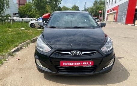 Hyundai Solaris II рестайлинг, 2012 год, 985 000 рублей, 5 фотография