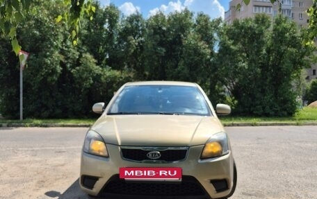 KIA Rio II, 2011 год, 650 000 рублей, 2 фотография