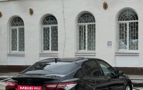 Toyota Camry, 2018 год, 2 680 000 рублей, 4 фотография