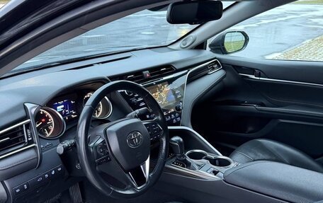 Toyota Camry, 2018 год, 2 680 000 рублей, 12 фотография