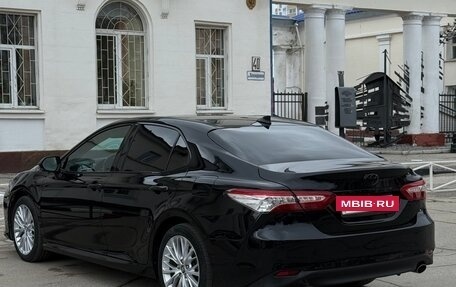 Toyota Camry, 2018 год, 2 680 000 рублей, 3 фотография