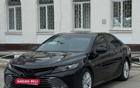 Toyota Camry, 2018 год, 2 680 000 рублей, 2 фотография