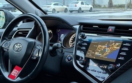 Toyota Camry, 2018 год, 2 680 000 рублей, 13 фотография