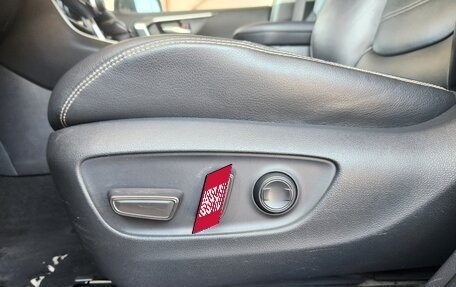 Toyota RAV4, 2020 год, 3 220 000 рублей, 13 фотография