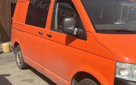 Volkswagen Transporter T5 рестайлинг, 2006 год, 720 000 рублей, 3 фотография