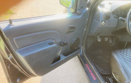 Renault Logan I, 2006 год, 187 000 рублей, 11 фотография