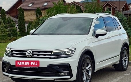 Volkswagen Tiguan II, 2019 год, 3 450 000 рублей, 3 фотография