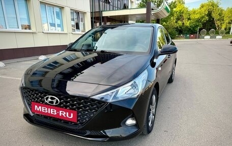 Hyundai Solaris II рестайлинг, 2021 год, 1 550 000 рублей, 10 фотография