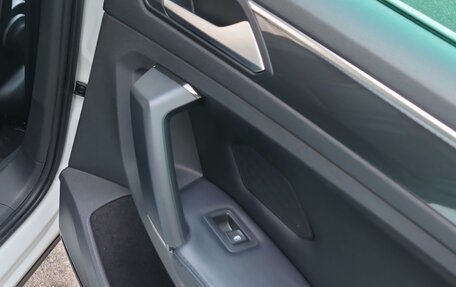 Volkswagen Tiguan II, 2019 год, 3 450 000 рублей, 26 фотография