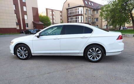 Volkswagen Passat B8 рестайлинг, 2016 год, 1 330 000 рублей, 3 фотография