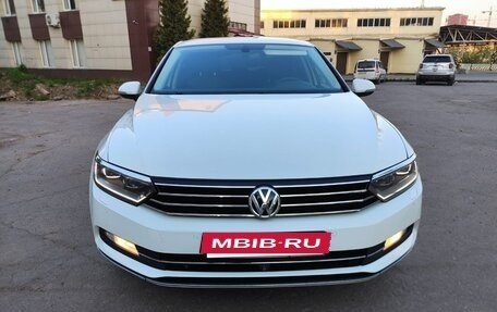 Volkswagen Passat B8 рестайлинг, 2016 год, 1 330 000 рублей, 5 фотография