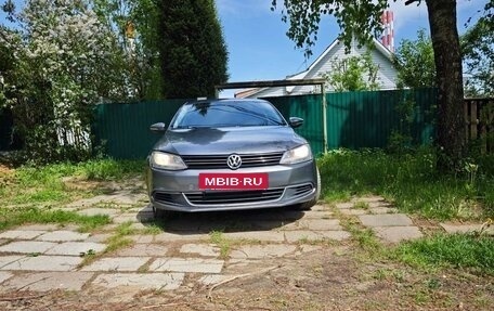 Volkswagen Jetta VI, 2012 год, 690 000 рублей, 3 фотография