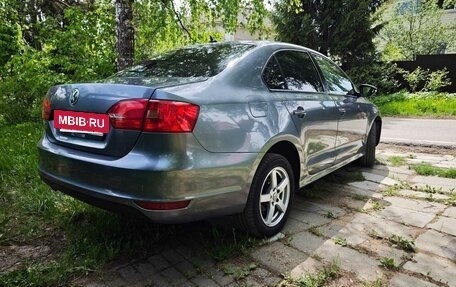 Volkswagen Jetta VI, 2012 год, 690 000 рублей, 2 фотография