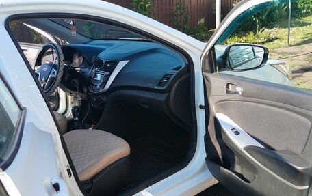 Hyundai Solaris II рестайлинг, 2011 год, 730 000 рублей, 9 фотография