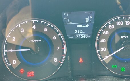 Hyundai Solaris II рестайлинг, 2011 год, 730 000 рублей, 14 фотография