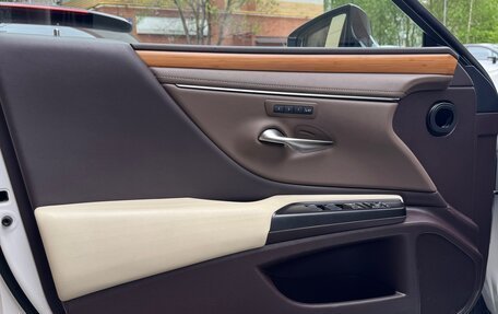 Lexus ES VII, 2019 год, 3 250 000 рублей, 15 фотография