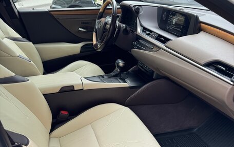 Lexus ES VII, 2019 год, 3 250 000 рублей, 21 фотография