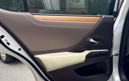 Lexus ES VII, 2019 год, 3 250 000 рублей, 17 фотография