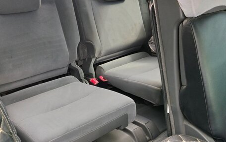 Toyota Land Cruiser Prado 150 рестайлинг 2, 2011 год, 2 900 000 рублей, 14 фотография