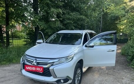 Mitsubishi Pajero Sport III рестайлинг, 2018 год, 2 450 000 рублей, 3 фотография