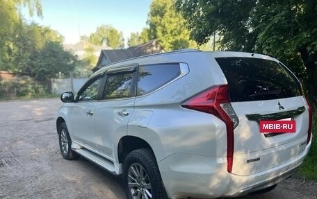 Mitsubishi Pajero Sport III рестайлинг, 2018 год, 2 450 000 рублей, 5 фотография
