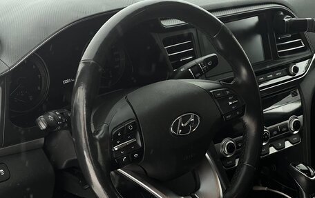 Hyundai Elantra VI рестайлинг, 2019 год, 1 799 999 рублей, 14 фотография