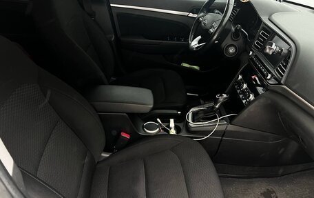 Hyundai Elantra VI рестайлинг, 2019 год, 1 799 999 рублей, 11 фотография