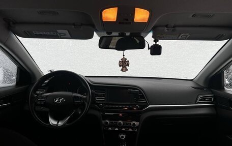 Hyundai Elantra VI рестайлинг, 2019 год, 1 799 999 рублей, 12 фотография