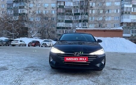 Hyundai Elantra VI рестайлинг, 2019 год, 1 799 999 рублей, 2 фотография