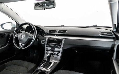 Volkswagen Passat B7, 2013 год, 1 249 000 рублей, 10 фотография