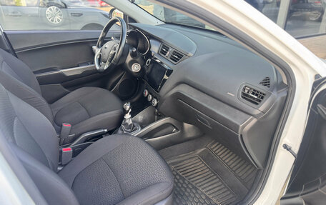 KIA Rio III рестайлинг, 2017 год, 850 000 рублей, 18 фотография