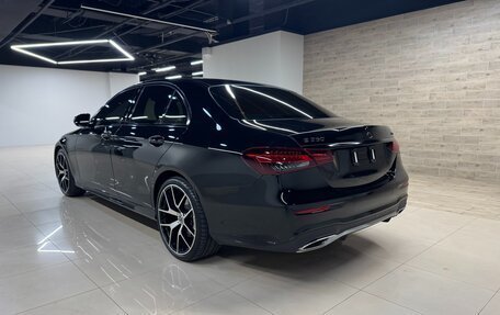 Mercedes-Benz E-Класс, 2021 год, 5 950 000 рублей, 2 фотография