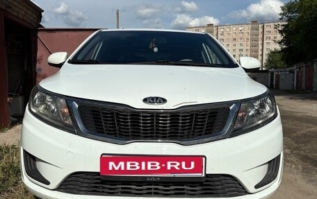 KIA Rio III рестайлинг, 2014 год, 740 000 рублей, 1 фотография