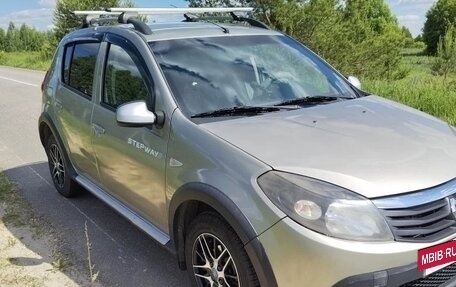 Renault Sandero I, 2012 год, 670 000 рублей, 2 фотография